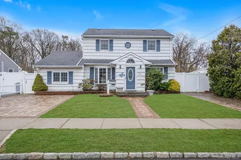 1393 Lombardy Blvd, Bay Shore, NY 11706