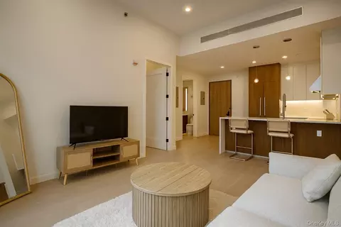 35-32 Leavitt St #PH H, New York, NY 11354