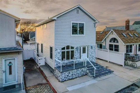 97 Cedarhurst Ave, Point Lookout, NY 11569