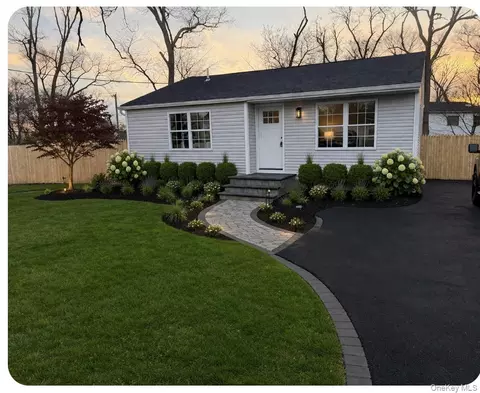 661 College Rd, Farmingville, NY 11738