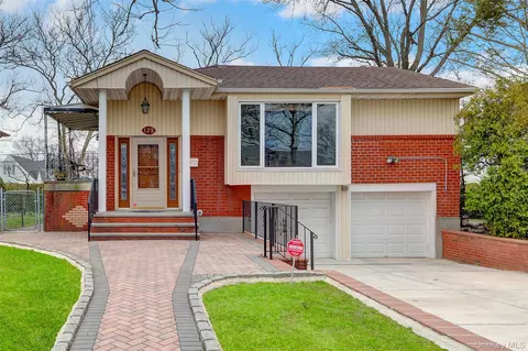 125 Marcus Ave, North Hempstead, NY 11040