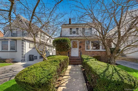 29-41 212th St, New York, NY 11360