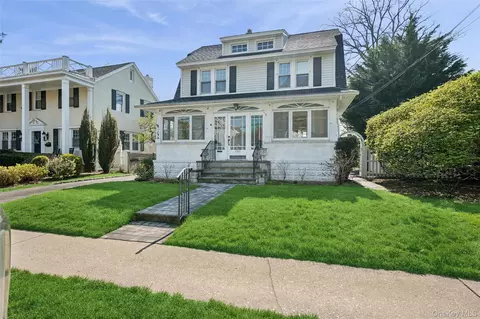 101 Harvard Ave, Rockville Centre, NY 11570