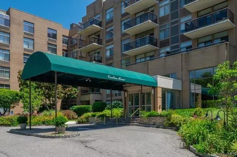 35 N Chatsworth Ave #2H, Larchmont, NY 10538