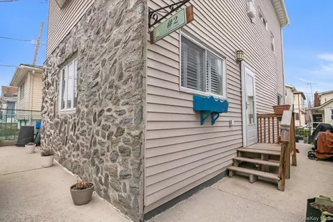 2 Alden Park #2, New York, NY 10465