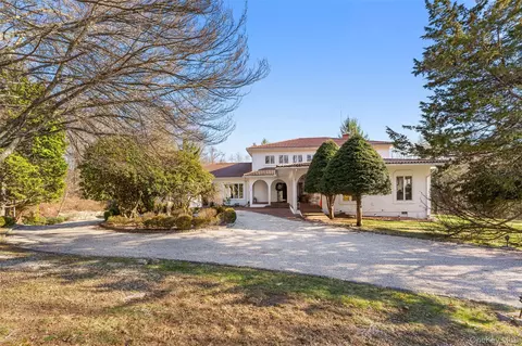 105 Cross Pond Rd, Pound Ridge, NY 10576
