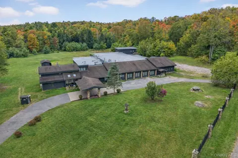 399 Gregory Rd, Thompson, NY 12701