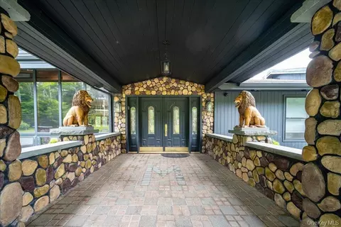 Entry Way - 399 Gregory Rd, Thompson, NY 12701 photo 1 of 4