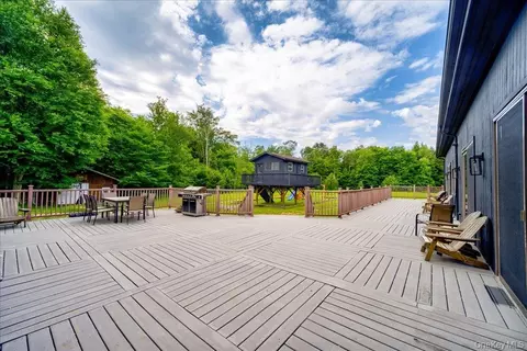 Exterior - 399 Gregory Rd, Thompson, NY 12701 photo 7 of 11