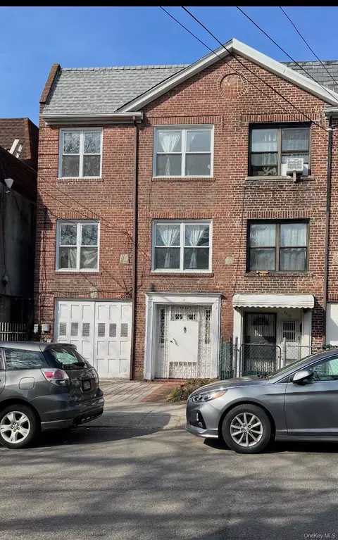44-12 76th St, New York, NY 11373