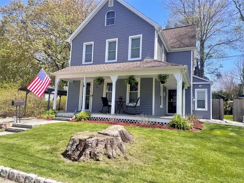 21 Division St, Warwick, NY 10990