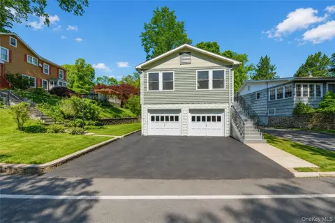 15 Dutch St, Cortlandt, NY 10567