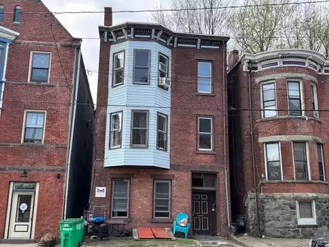 95 Renwick St, Newburgh, NY 12550
