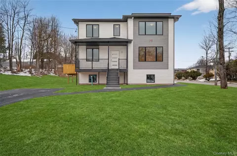 71 Lawrence Ave, Thompson, NY 12701
