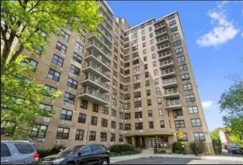 1966 Newbold Ave #407, New York, NY 10472