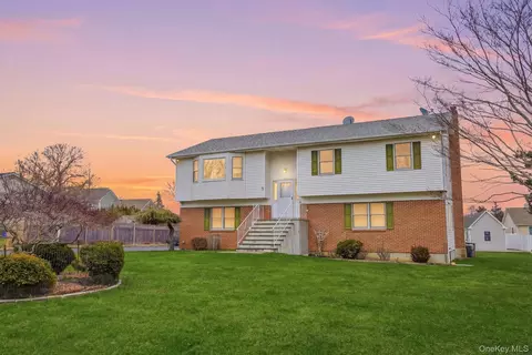 1450 Mccann Ln, Greenport, NY 11944