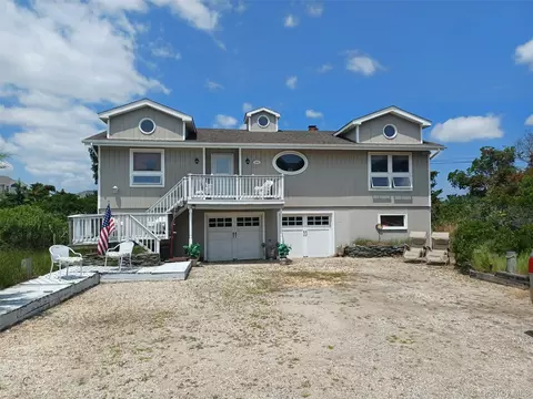 900 Dune Rd, Westhampton Beach, NY 11978