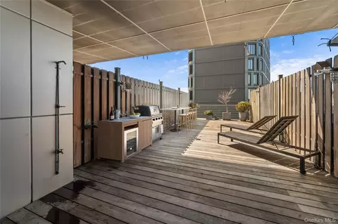 70 Washington St #8B, Brooklyn, NY 11201