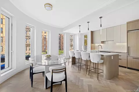 78-29 Austin St #502, Forest Hills, NY 11375