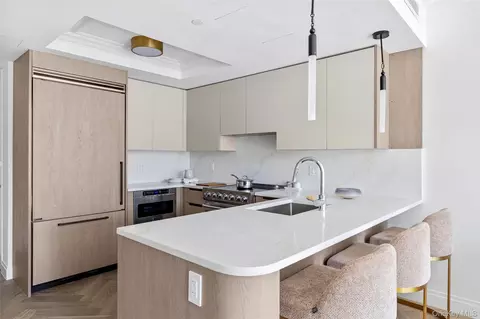 78-29 Austin St #420, Forest Hills, NY 11375