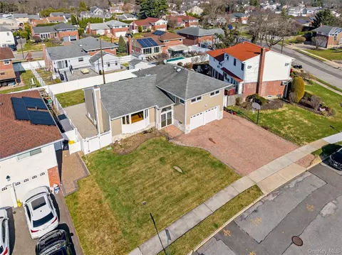 View/Area - 38 S Oaks Blvd, Plainview, NY 11803 photo 1 of 4