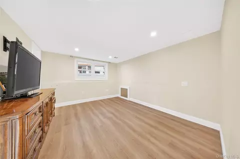 Other - 38 S Oaks Blvd, Plainview, NY 11803 photo 4 of 8