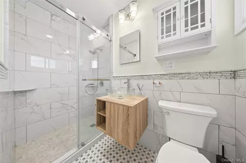 Bath - 38 S Oaks Blvd, Plainview, NY 11803 photo 1 of 4