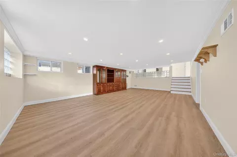 Other - 38 S Oaks Blvd, Plainview, NY 11803 photo 5 of 8
