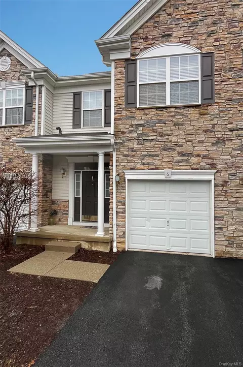 6 Webster Ct, Monroe, NY 10950