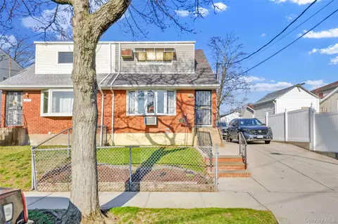 128-14 144th St, South Ozone Park, NY 11436