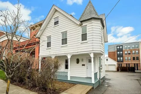 25 S Washington St, Greenburgh, NY 10591