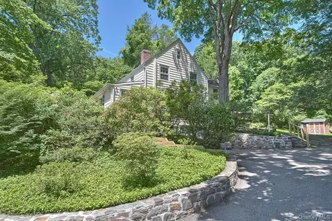 21 Campfire Rd, New Castle, NY 10514