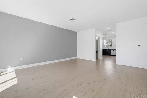 Living - 710 Main St, Peekskill, NY 10566 photo 6 of 6
