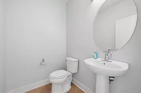 Entry Way - 710 Main St, Peekskill, NY 10566 photo 2 of 3