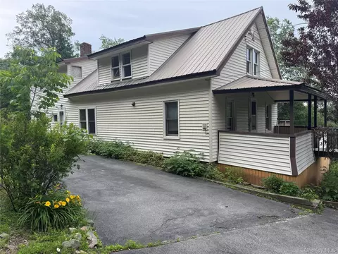 96 White Roe Lake Rd, Rockland, NY 12758