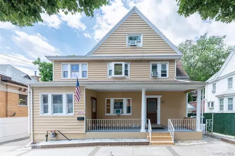 1314 College Point Blvd, New York, NY 11356