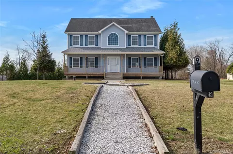 9 Ralph Brach Dr, Shawangunk, NY 12589