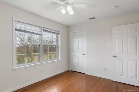 Bedroom - 9 Ralph Brach Dr, Shawangunk, NY 12589 photo 4 of 6