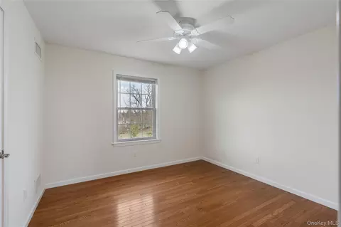 Bedroom - 9 Ralph Brach Dr, Shawangunk, NY 12589 photo 5 of 6