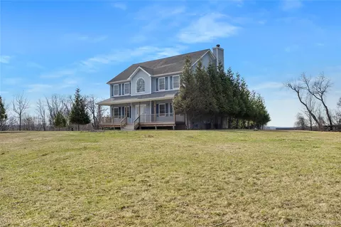 Exterior - 9 Ralph Brach Dr, Shawangunk, NY 12589 photo 4 of 4