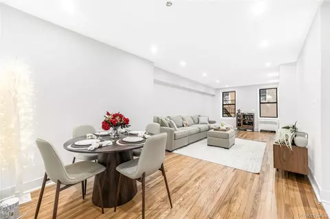 525 W 235th St #3F, New York, NY 10463