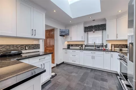 3-25 149th St, New York, NY 11357 photo 9