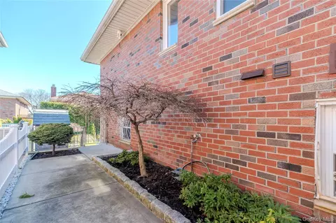 3-25 149th St, New York, NY 11357 photo 30
