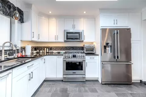 3-25 149th St, New York, NY 11357 photo 10