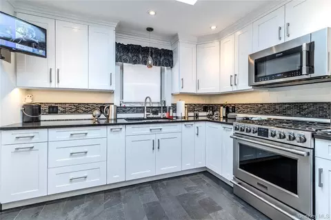 3-25 149th St, New York, NY 11357 photo 11