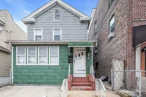 103-37 116th St, South Richmond Hill, NY 11419
