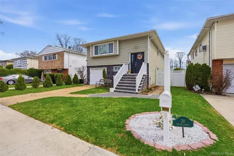 Exterior - 38 Sutton St, Hempstead, NY 11550 photo 2 of 4