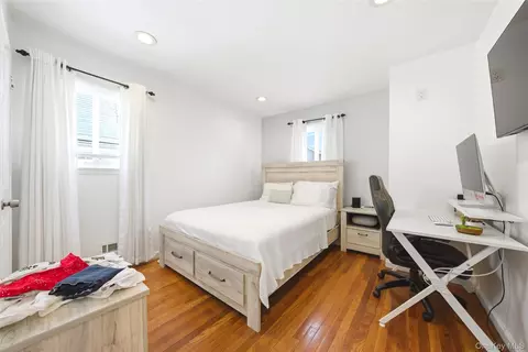 Bedroom - 38 Sutton St, Hempstead, NY 11550 photo 5 of 5