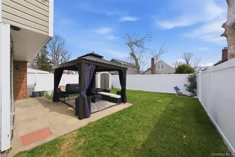 Exterior - 38 Sutton St, Hempstead, NY 11550 photo 3 of 4