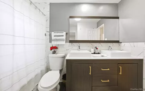 Bath - 38 Sutton St, Hempstead, NY 11550 photo 1 of 2